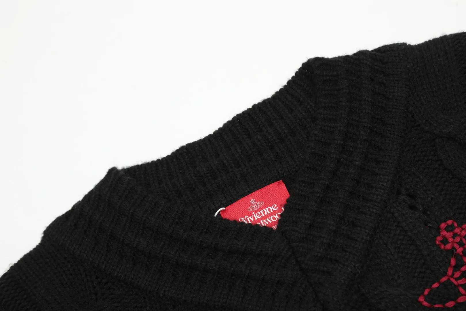 vivienne west wood West Queen Vivian Saturn New Retro "Unisex" Hollow Knitted Sweater Wool Vest 2024 Spring Latest Size: S -M- L Color: Apricot Black